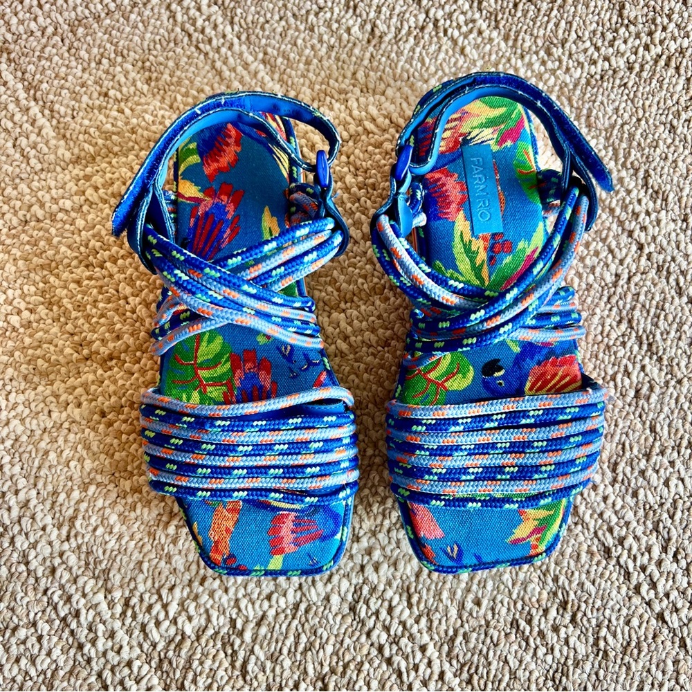 FARM RIO Blue Macaw Platform Sandal - Size 9 - Picture 6 of 7